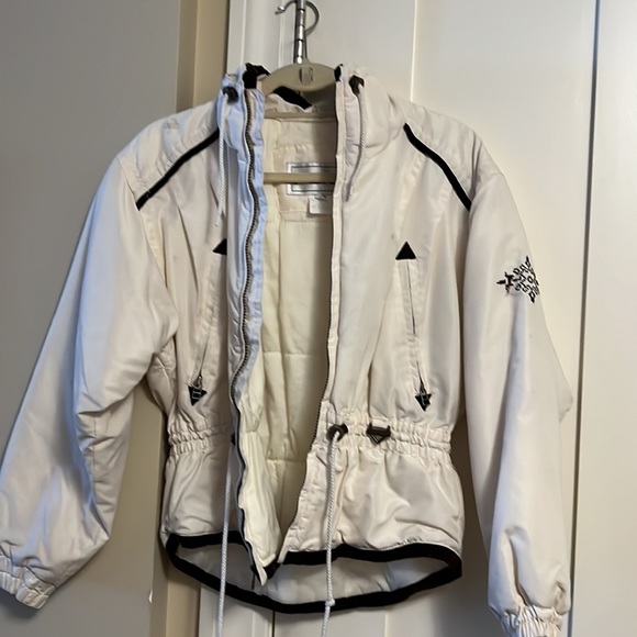 Feri beige snowboard jacket with side pockets, drawstring waist and brown trim - Picture 2 of 3